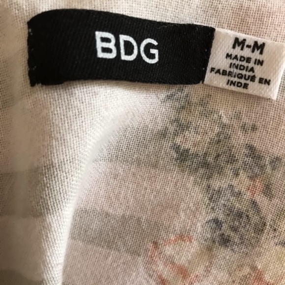 BDG Vintage Wash Floral Button Up - Picture 4 of 4